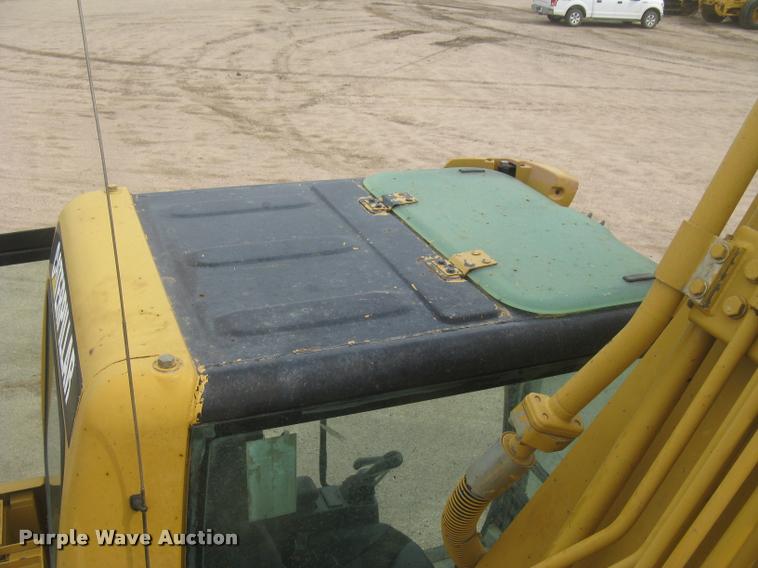 image for item L3869 2005 Caterpillar 330C L excavator