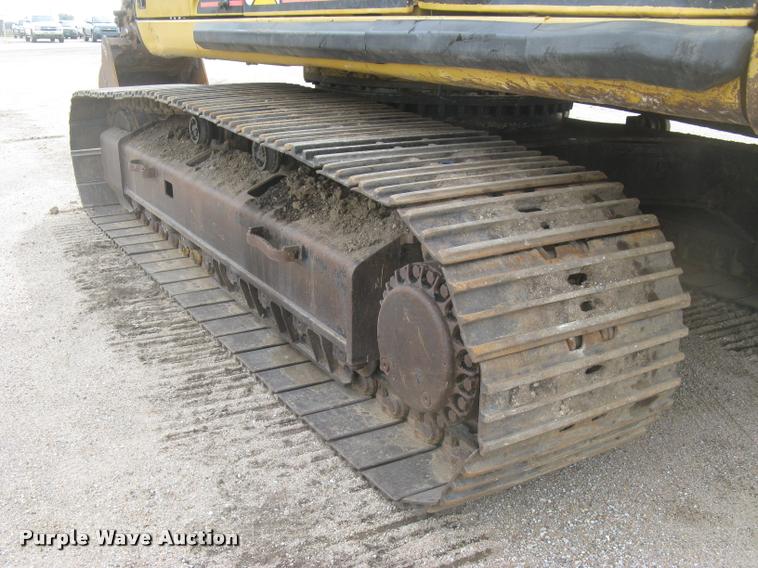 image for item L3869 2005 Caterpillar 330C L excavator