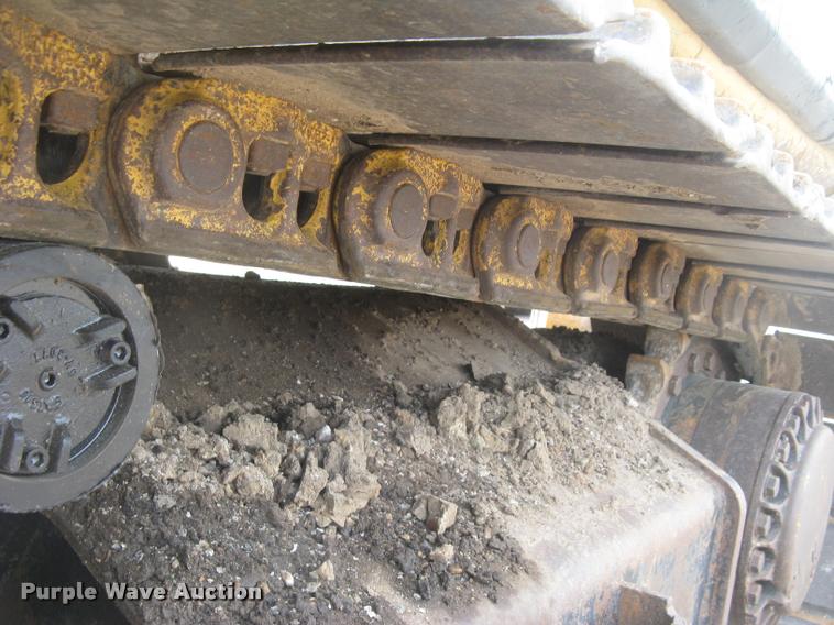 image for item L3869 2005 Caterpillar 330C L excavator