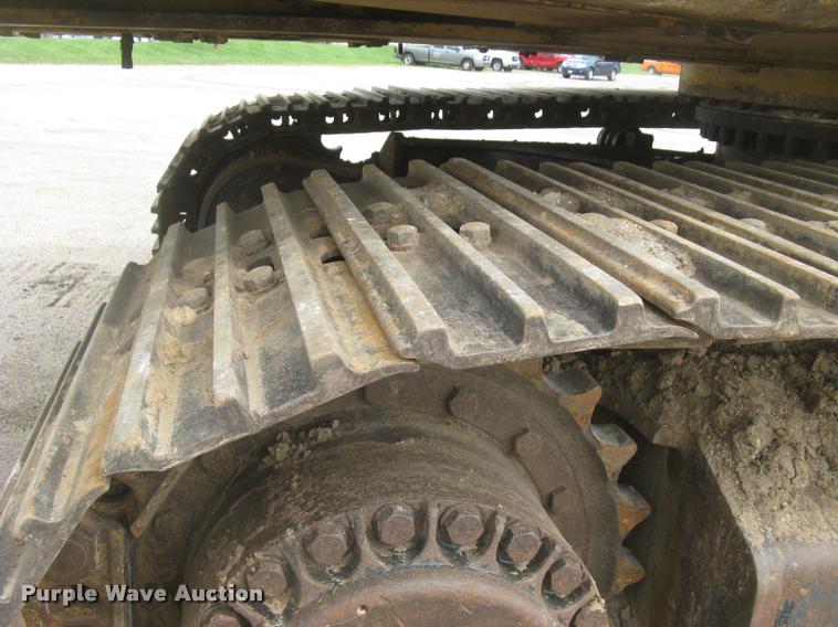 image for item L3869 2005 Caterpillar 330C L excavator