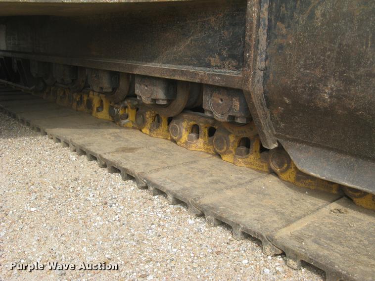 image for item L3869 2005 Caterpillar 330C L excavator