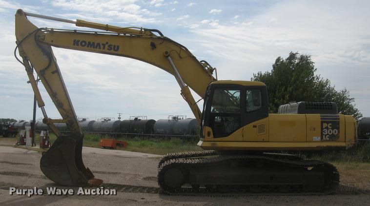 image for item L3870 2004 Komatsu PC300LC-7L excavator