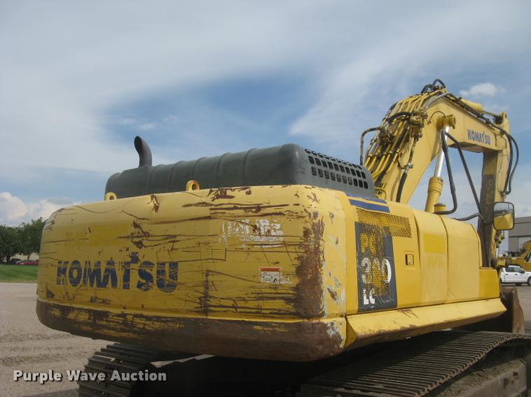 image for item L3870 2004 Komatsu PC300LC-7L excavator