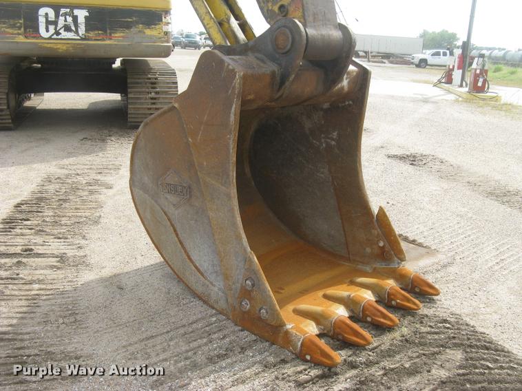 image for item L3870 2004 Komatsu PC300LC-7L excavator