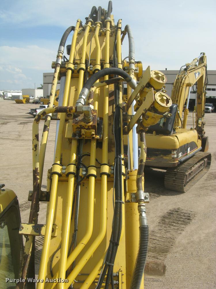image for item L3870 2004 Komatsu PC300LC-7L excavator