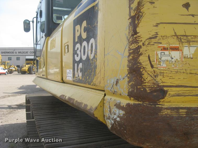image for item L3870 2004 Komatsu PC300LC-7L excavator