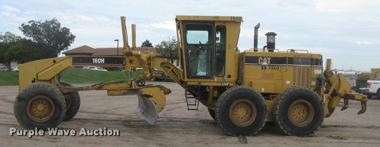 image for item L3871 1998 Caterpillar 160H motor grader