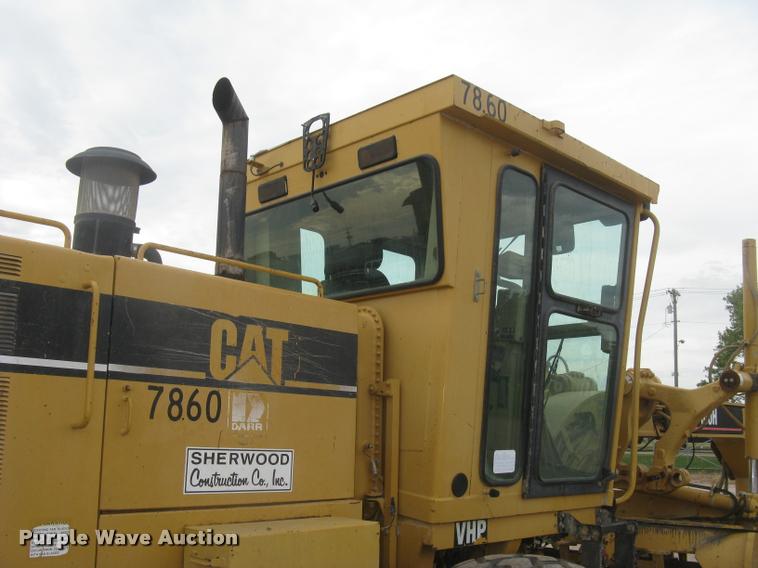 image for item L3871 1998 Caterpillar 160H motor grader