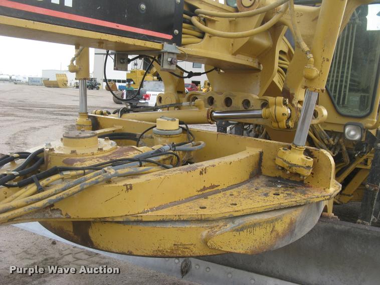 image for item L3871 1998 Caterpillar 160H motor grader