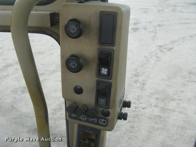 image for item L3871 1998 Caterpillar 160H motor grader