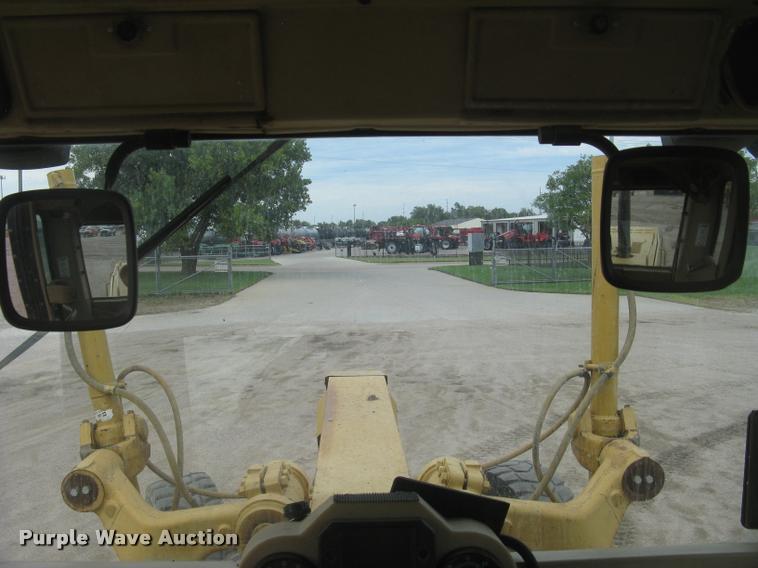 image for item L3871 1998 Caterpillar 160H motor grader