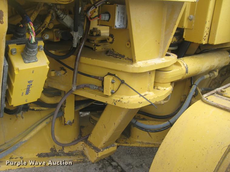 image for item L3871 1998 Caterpillar 160H motor grader