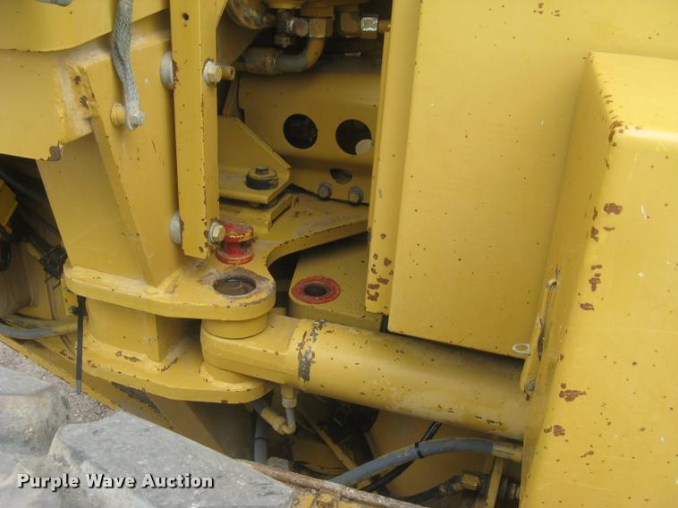 image for item L3871 1998 Caterpillar 160H motor grader