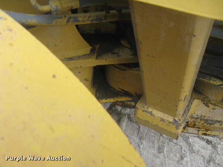 image for item L3871 1998 Caterpillar 160H motor grader