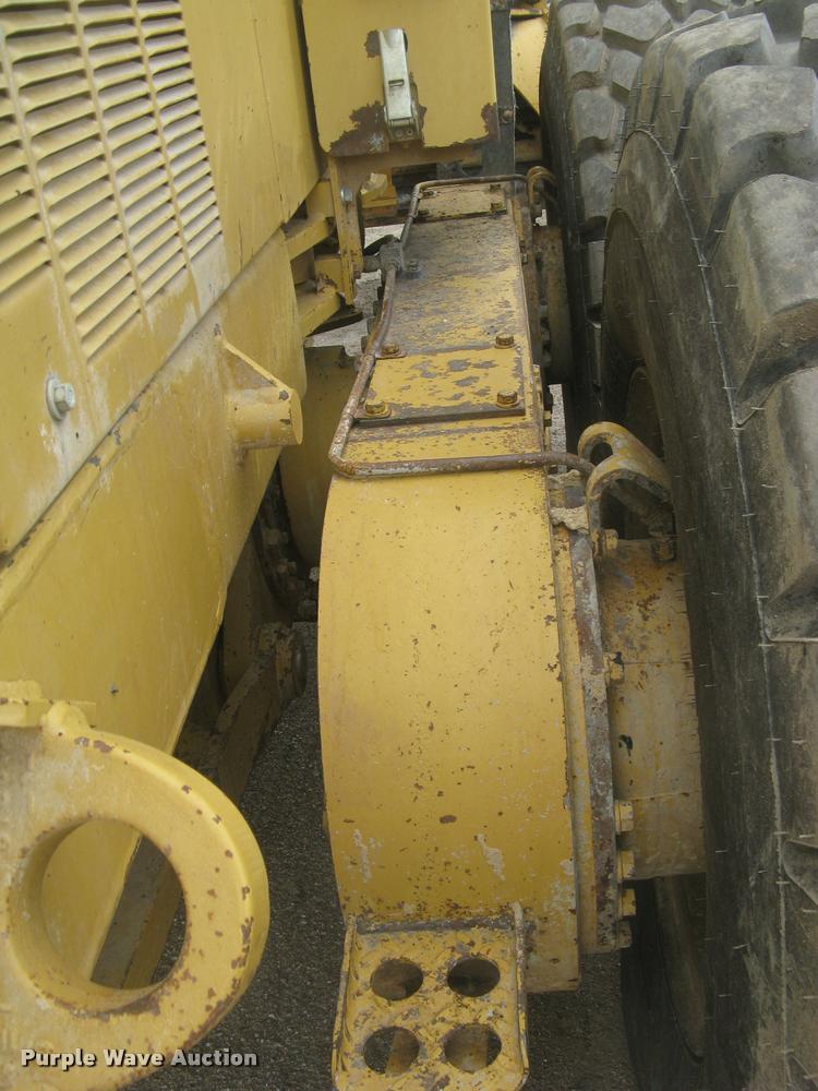 image for item L3871 1998 Caterpillar 160H motor grader