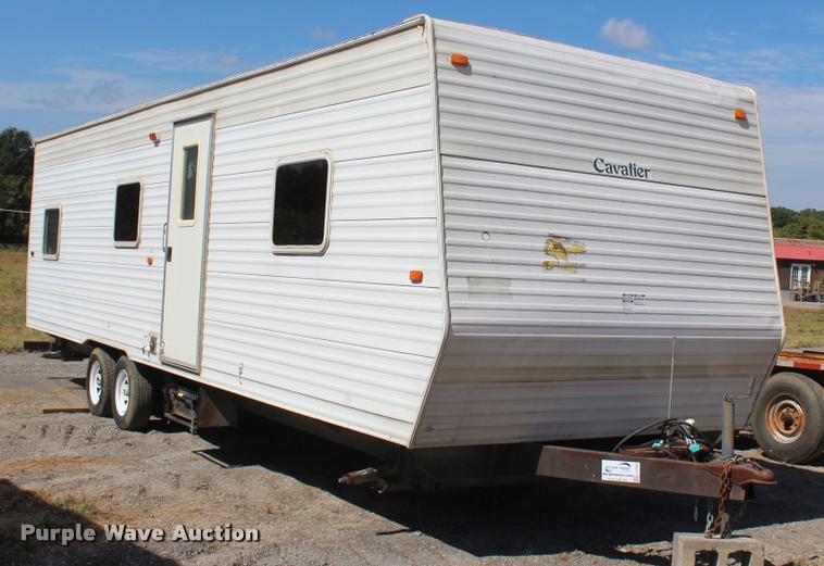 image for item L4768 2006 Gulfstream MPV-CV0H camper