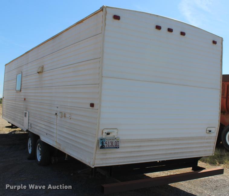 image for item L4768 2006 Gulfstream MPV-CV0H camper