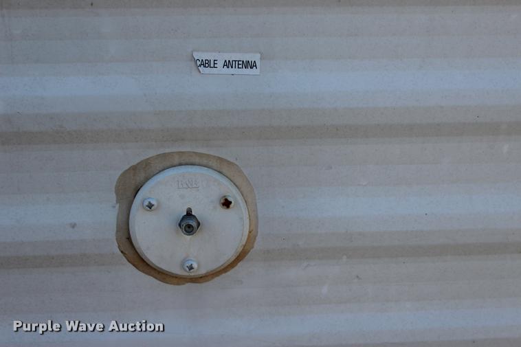 image for item L4768 2006 Gulfstream MPV-CV0H camper