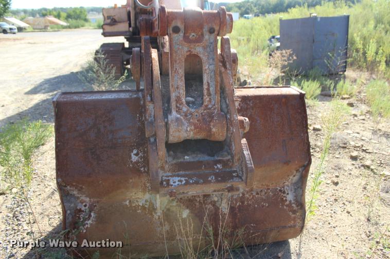 image for item L4782 Case 9020 excavator