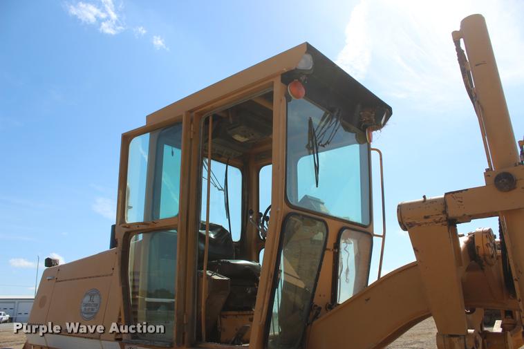 image for item L4784 Dresser 850 motor grader