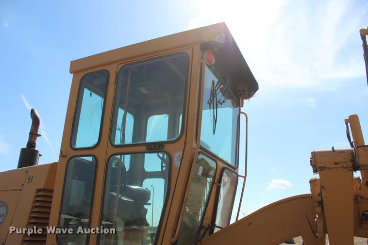 image for item L4784 Dresser 850 motor grader