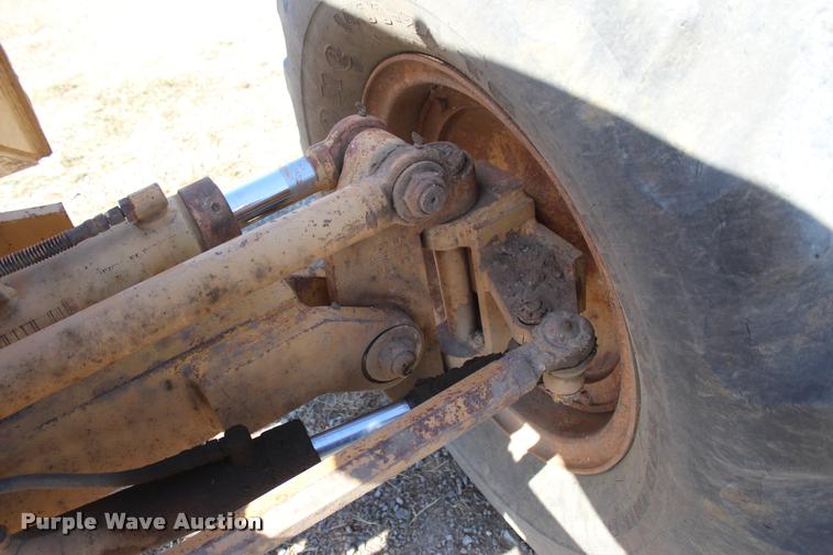 image for item L4784 Dresser 850 motor grader