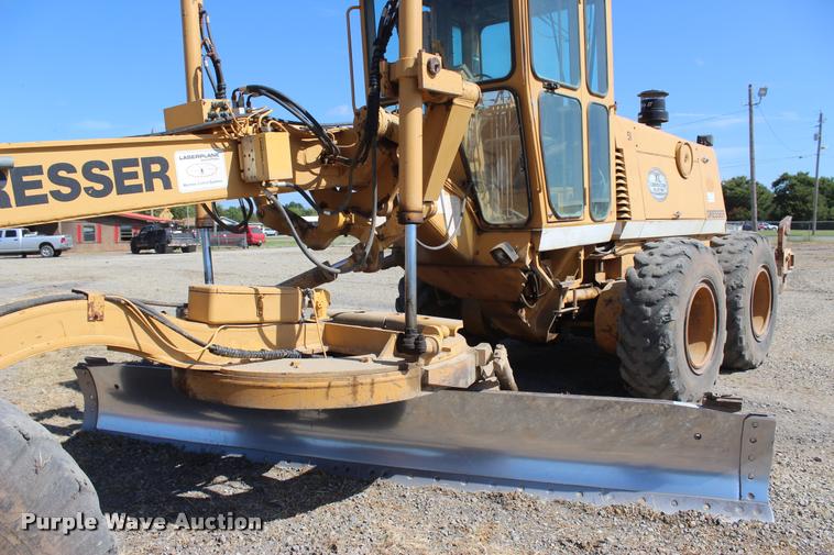 image for item L4784 Dresser 850 motor grader