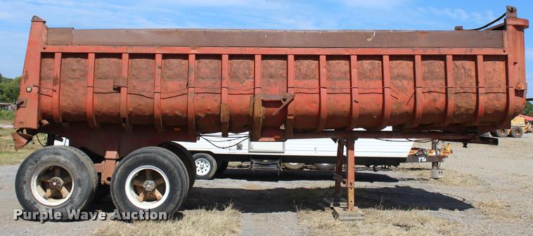 image for item L4786 1979 Fruehauf DP4-M-24 end dump trailer