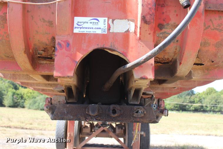 image for item L4786 1979 Fruehauf DP4-M-24 end dump trailer