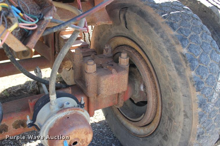 image for item L4786 1979 Fruehauf DP4-M-24 end dump trailer