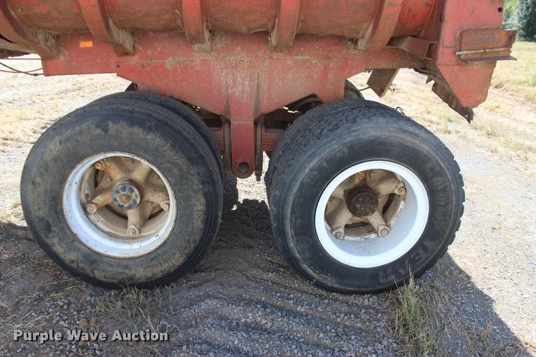 image for item L4786 1979 Fruehauf DP4-M-24 end dump trailer