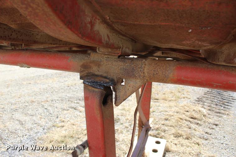 image for item L4786 1979 Fruehauf DP4-M-24 end dump trailer