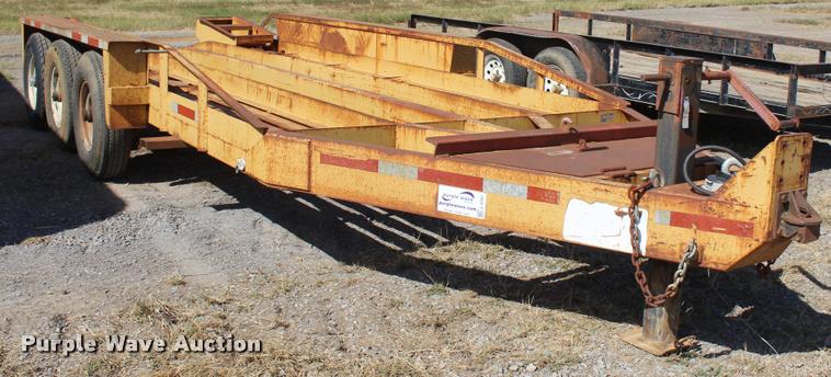 image for item L4787 1996 Strace TT equipment trailer