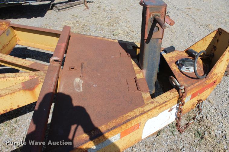 image for item L4787 1996 Strace TT equipment trailer