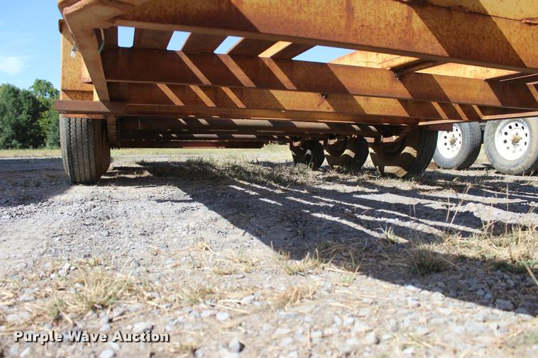 image for item L4787 1996 Strace TT equipment trailer