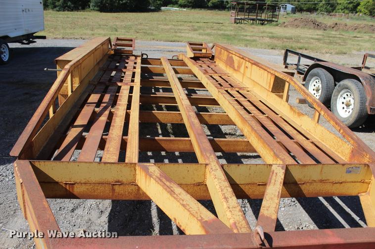 image for item L4787 1996 Strace TT equipment trailer