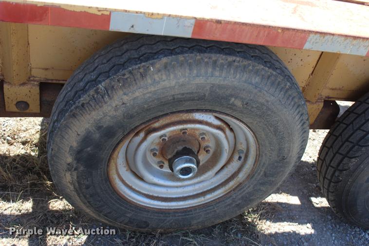 image for item L4787 1996 Strace TT equipment trailer