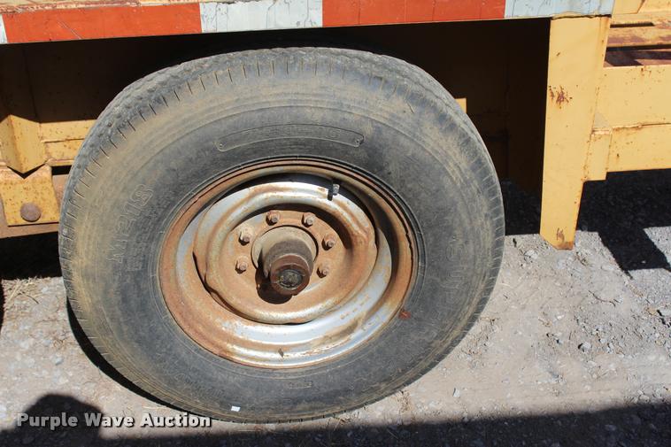 image for item L4787 1996 Strace TT equipment trailer