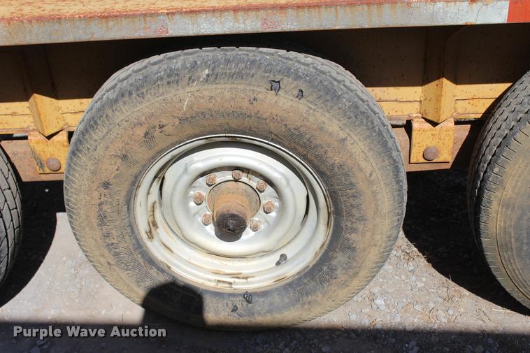 image for item L4787 1996 Strace TT equipment trailer