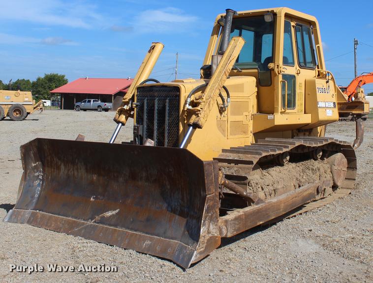 image for item L4789 1995 John Deere 750B LT dozer