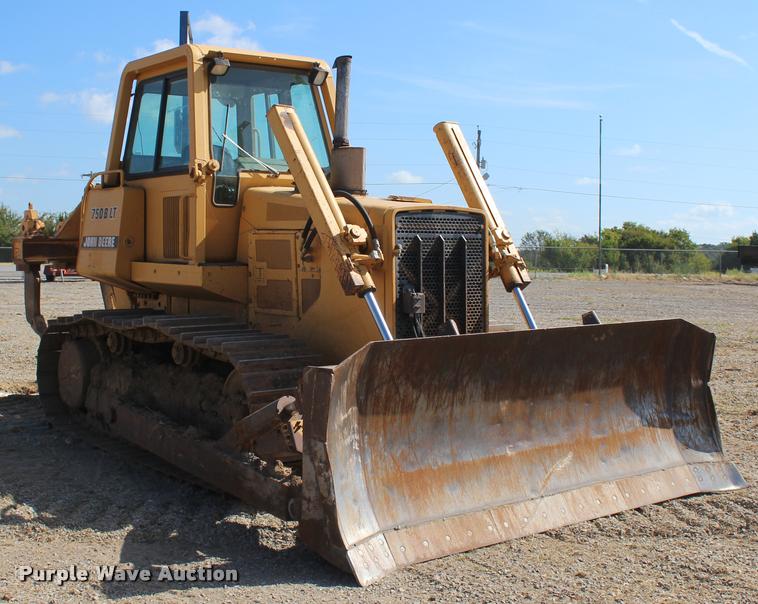 image for item L4789 1995 John Deere 750B LT dozer