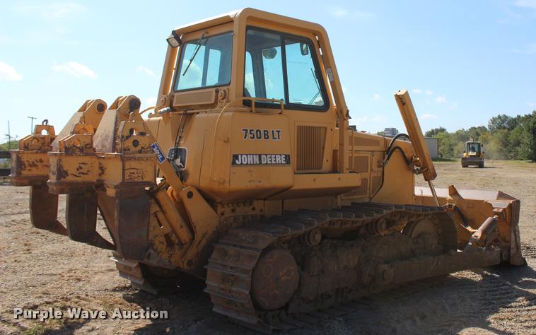 image for item L4789 1995 John Deere 750B LT dozer