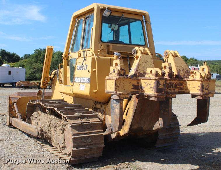 image for item L4789 1995 John Deere 750B LT dozer
