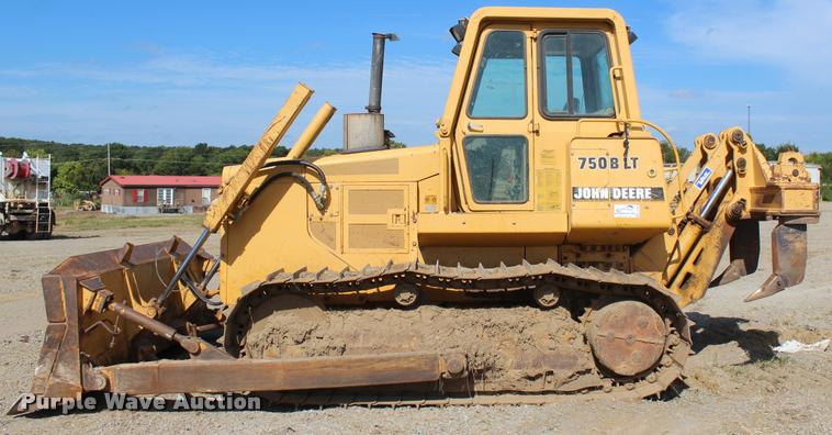 image for item L4789 1995 John Deere 750B LT dozer