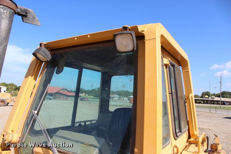 image for item L4789 1995 John Deere 750B LT dozer