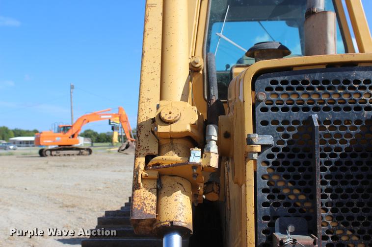 image for item L4789 1995 John Deere 750B LT dozer