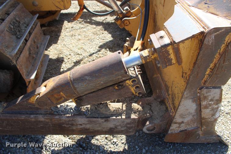 image for item L4789 1995 John Deere 750B LT dozer