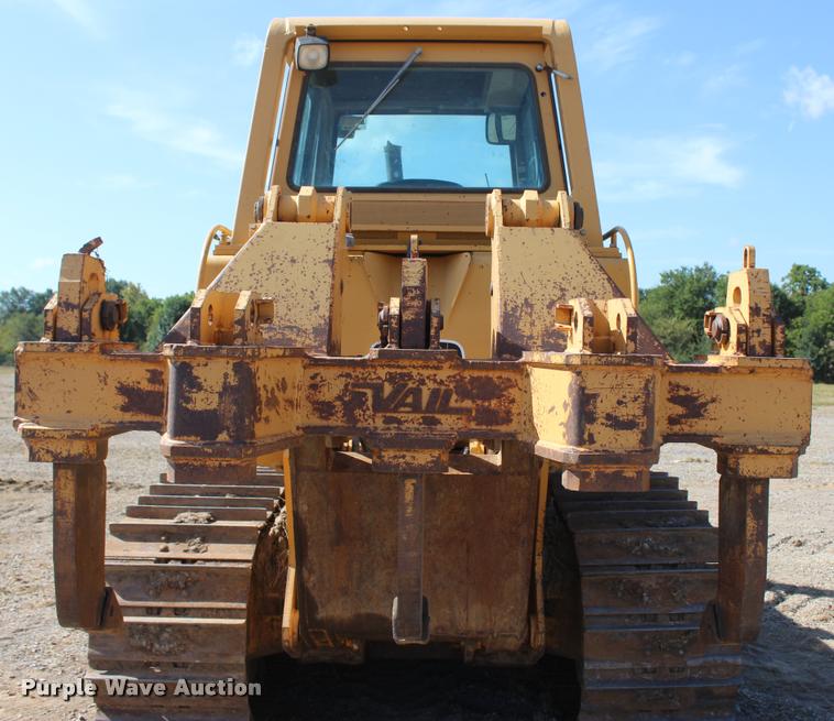 image for item L4789 1995 John Deere 750B LT dozer