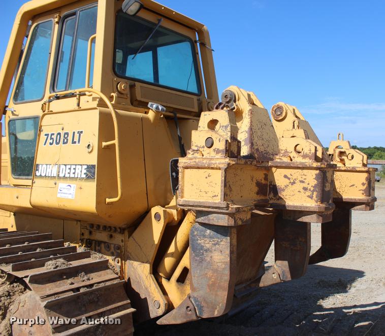 image for item L4789 1995 John Deere 750B LT dozer