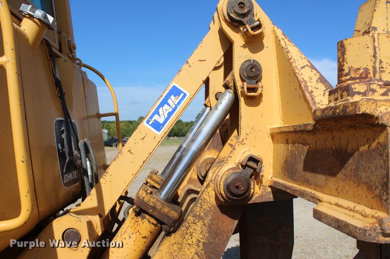 image for item L4789 1995 John Deere 750B LT dozer